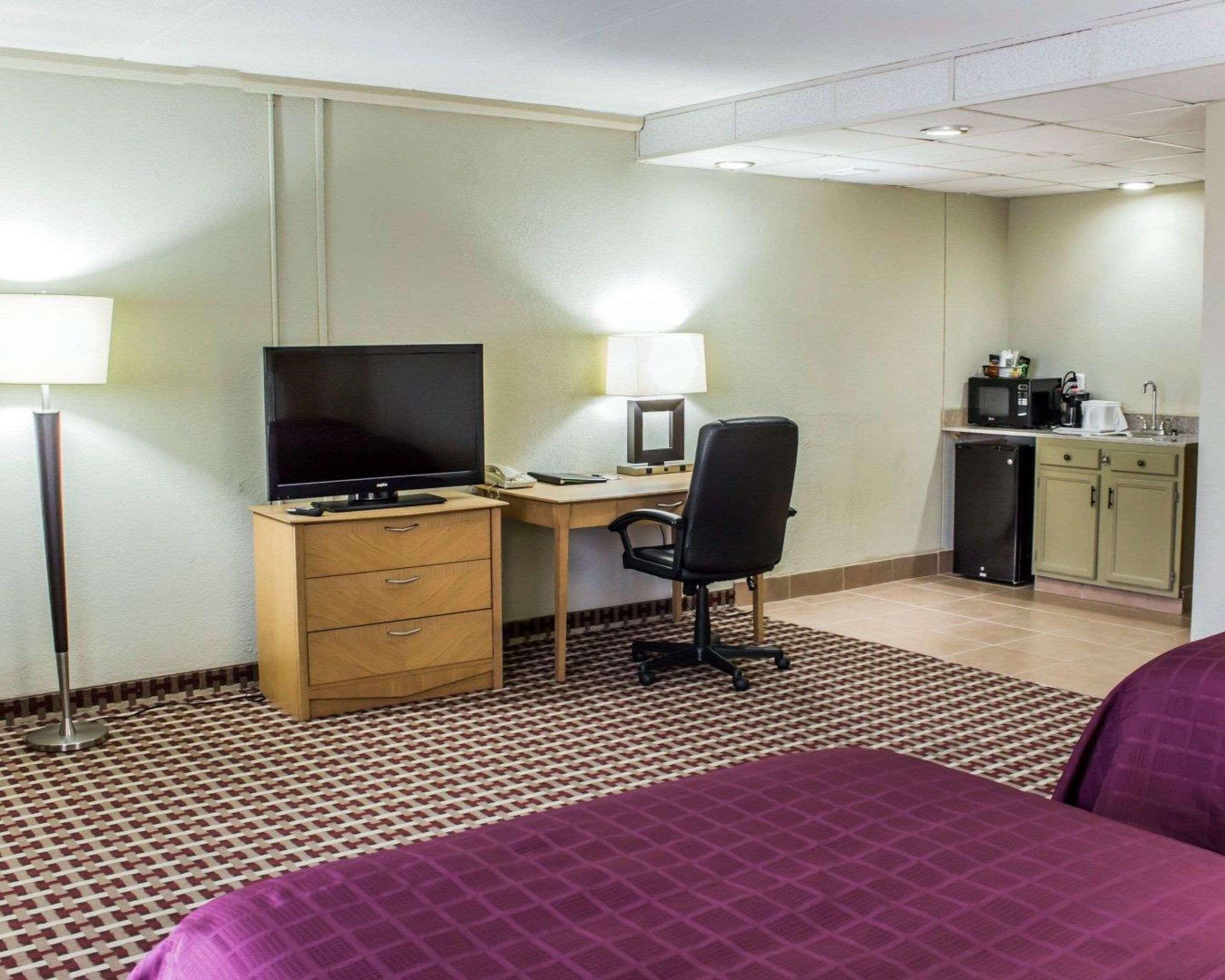 Quality Inn & Suites Fayetteville Eksteriør bilde