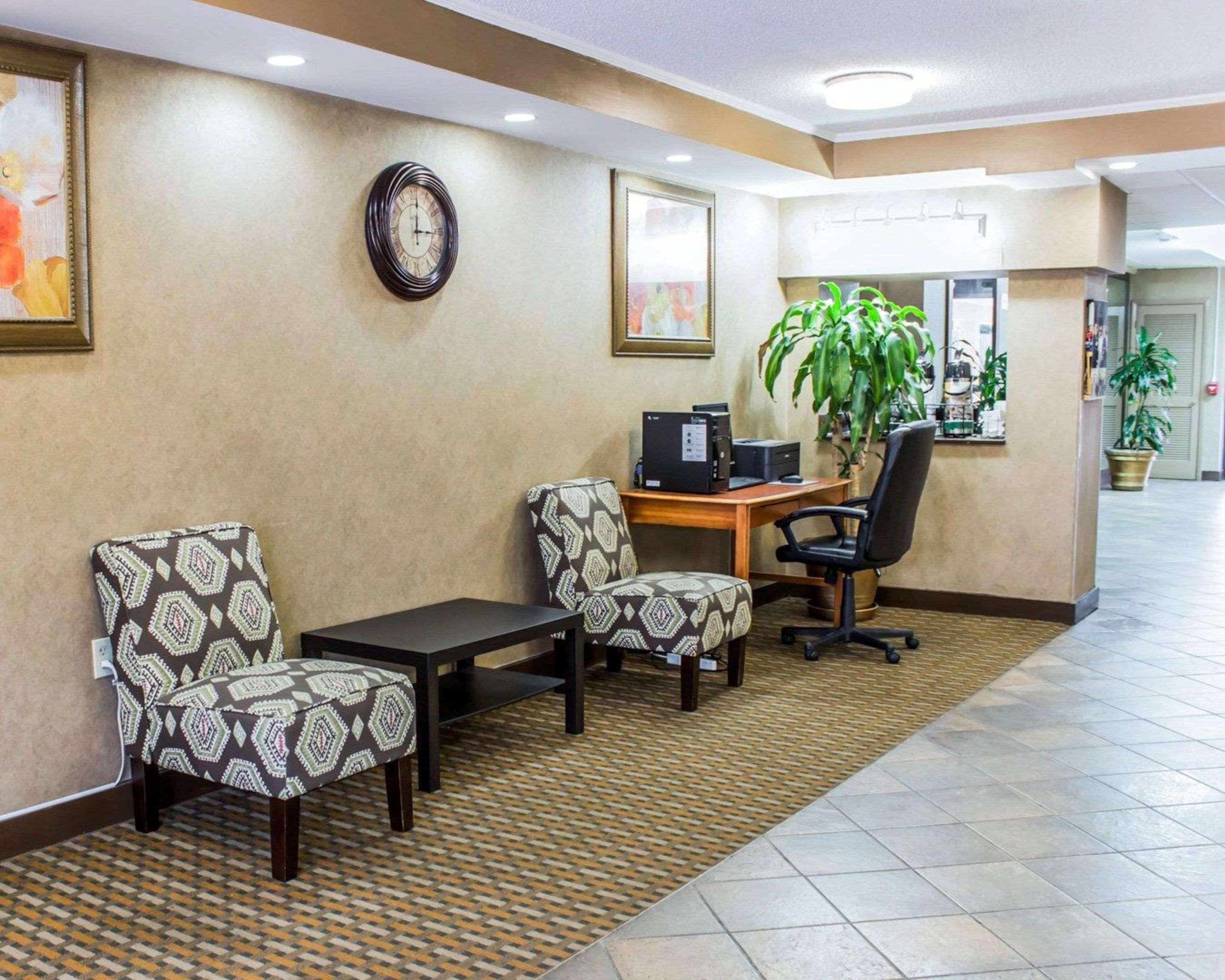 Quality Inn & Suites Fayetteville Eksteriør bilde