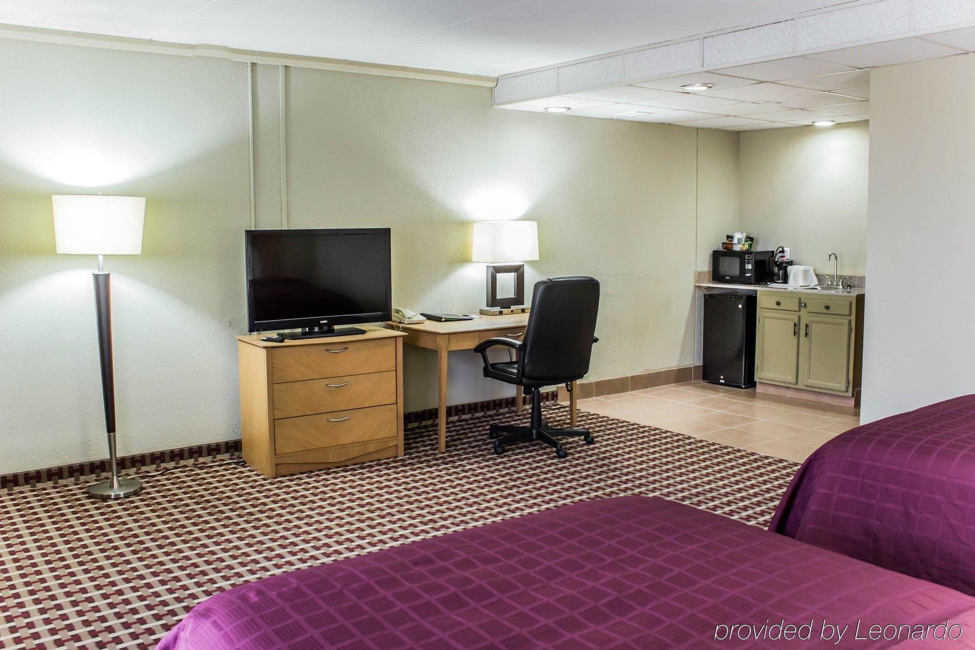 Quality Inn & Suites Fayetteville Eksteriør bilde